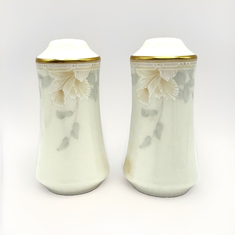 Noritake Sweet Surprise Salt And Pepper Shakers Gold Ringed - Japan